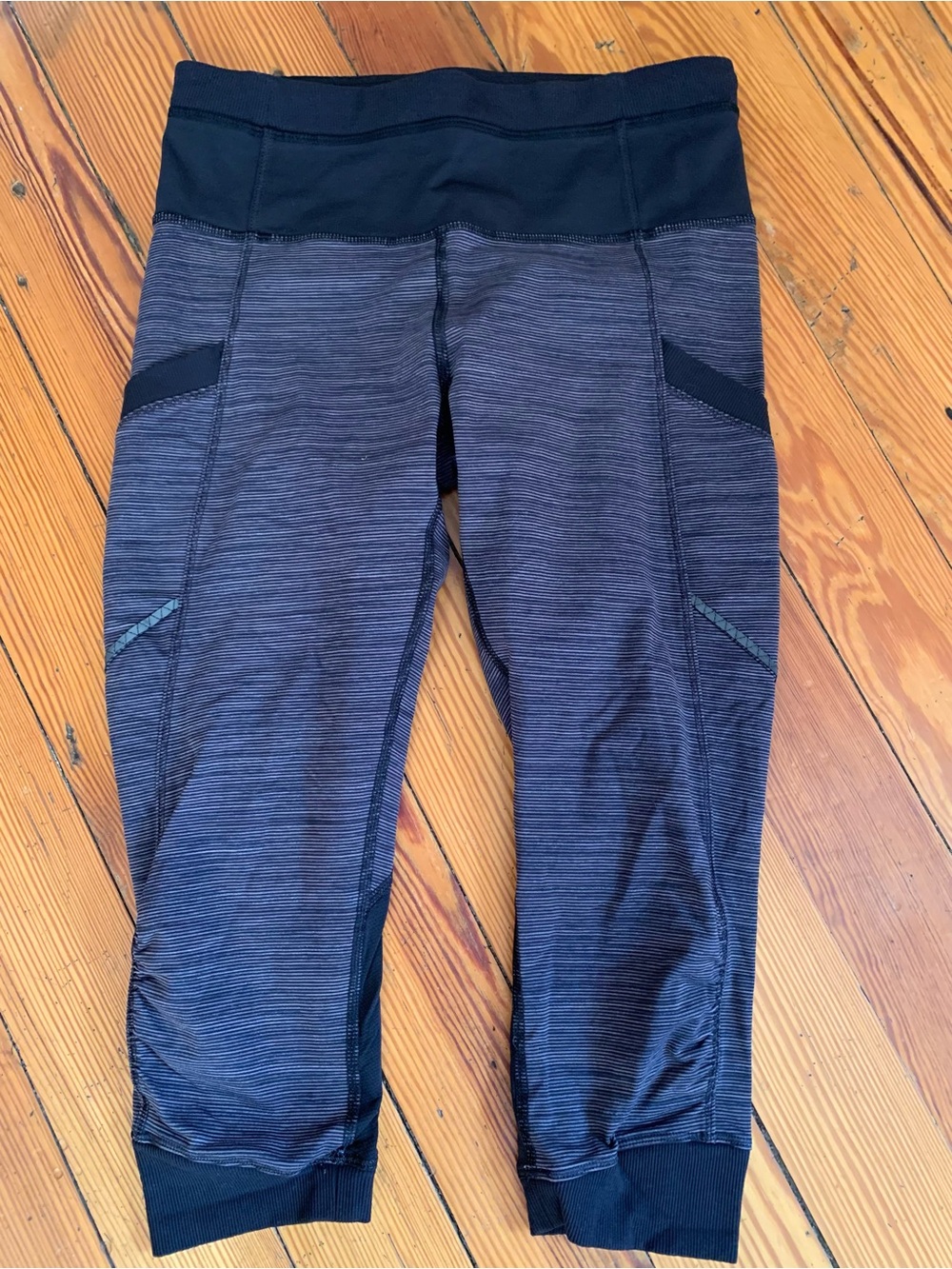 Women’s Black Heather Capri Leggings with Side Pockets - Active Fit Size 0